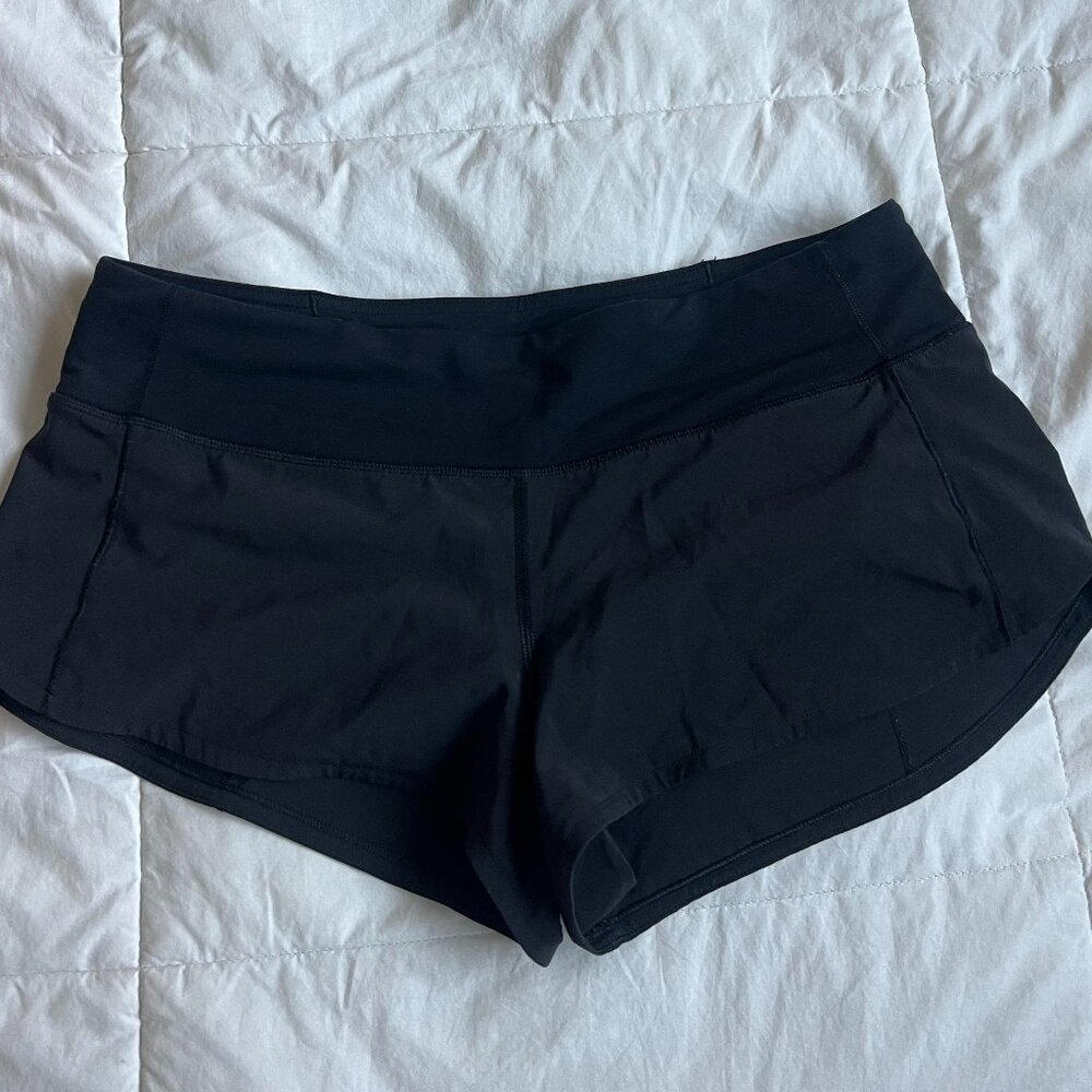 Women's Lululemon Speed Up Low-Rise Short 2.5" in Black Size 6